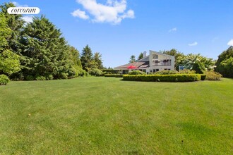 102 Old Barn Ln in Sagaponack, NY - Building Photo - Building Photo