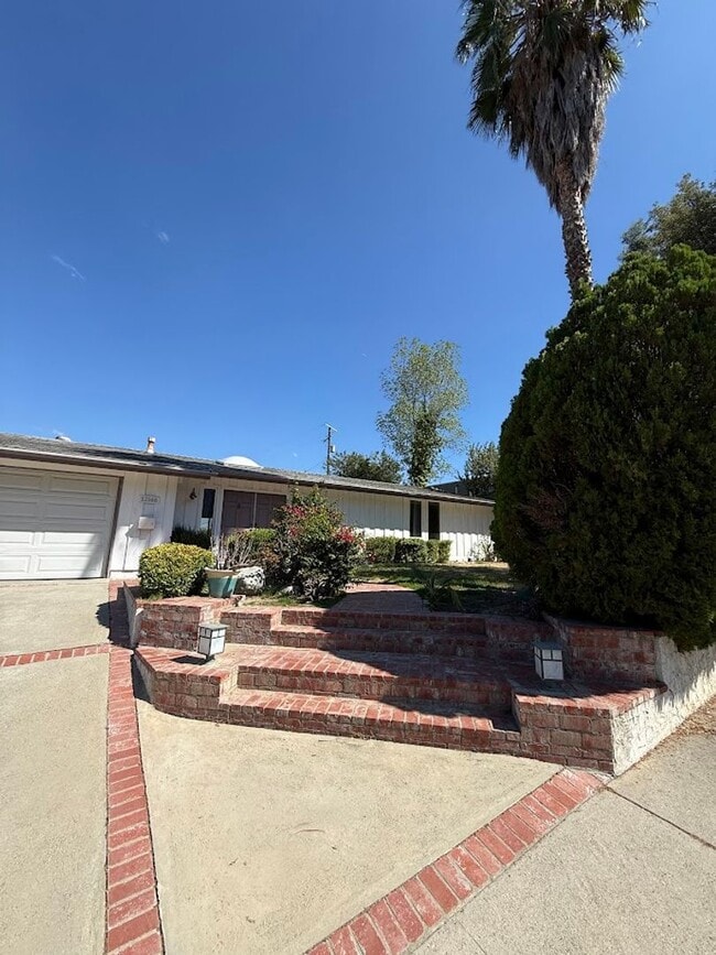 12146 Salem Dr in Los Angeles, CA - Building Photo - Building Photo