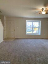 211 Merrill Ct in Stafford, VA - Building Photo