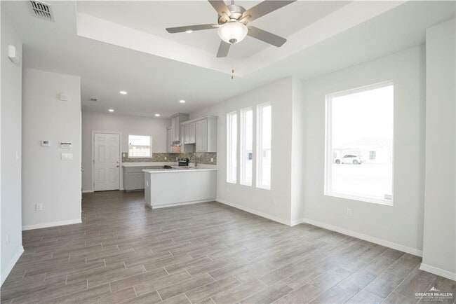 32 Puffin Ave in McAllen, TX - Building Photo - Building Photo