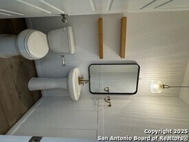 3249 Hyacinth in New Braunfels, TX - Building Photo