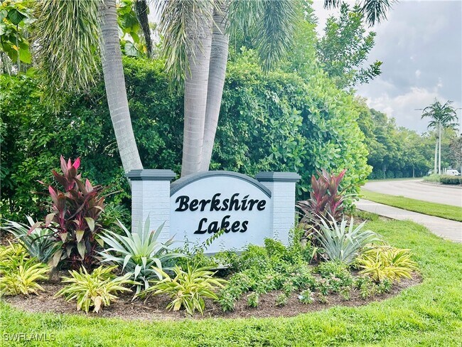 property at 613 Squire Cir