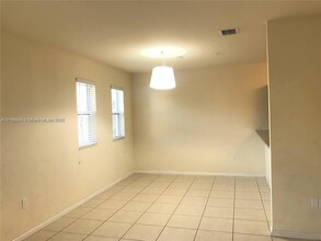 8900 NW 97th Ave, Unit 212 in Doral, FL - Building Photo - Building Photo