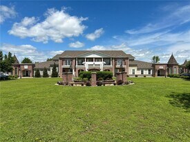 111 SE 22nd St in Bentonville, AR - Building Photo