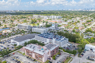 Futura Gables Condominium in Miami, FL - Foto de edificio - Building Photo