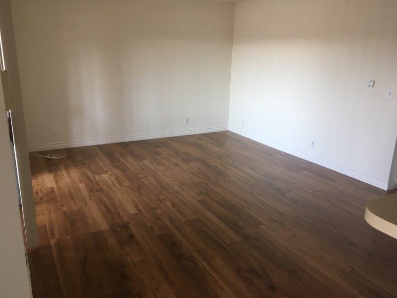 1080 St Louis Ave in Long Beach, CA - Building Photo