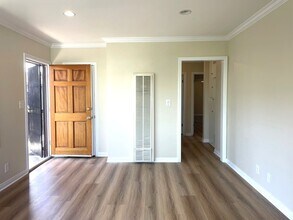 727 W 27th St in Los Angeles, CA - Building Photo - Building Photo