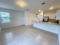 10467 West 33rd Ct in Hialeah, FL - Foto de edificio - Building Photo