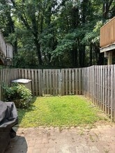 6850 Ducketts Ln in Elkridge, MD - Building Photo - Building Photo