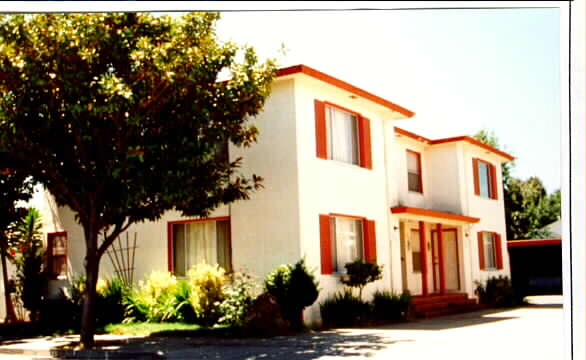 565 Hayes St in Richmond, CA - Building Photo - Building Photo