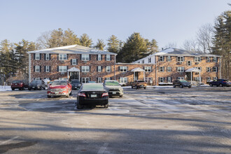 33 Garden Rd in Plaistow, NH - Building Photo - Building Photo