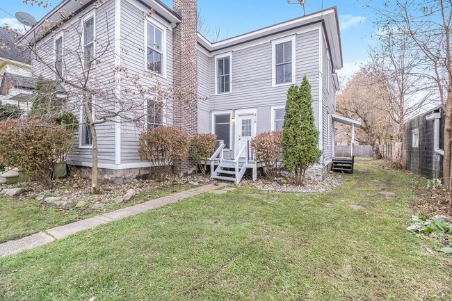 property at 414-416 Oak St