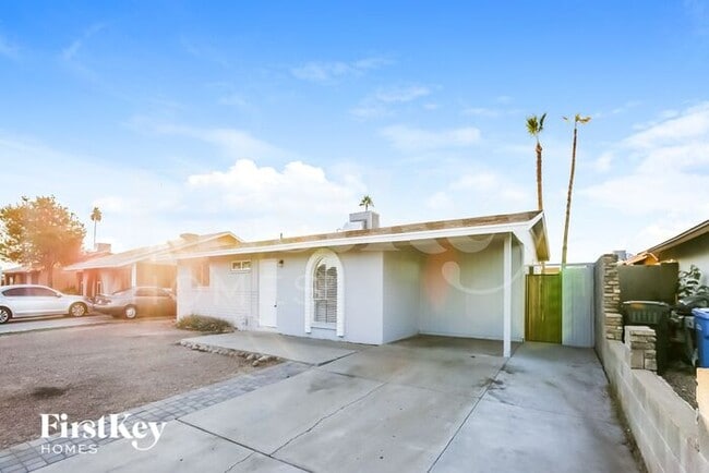 4747 E Saint Catherine Ave in Phoenix, AZ - Building Photo - Building Photo