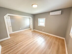 6 Muldoons Ct in Waltham, MA - Building Photo - Building Photo