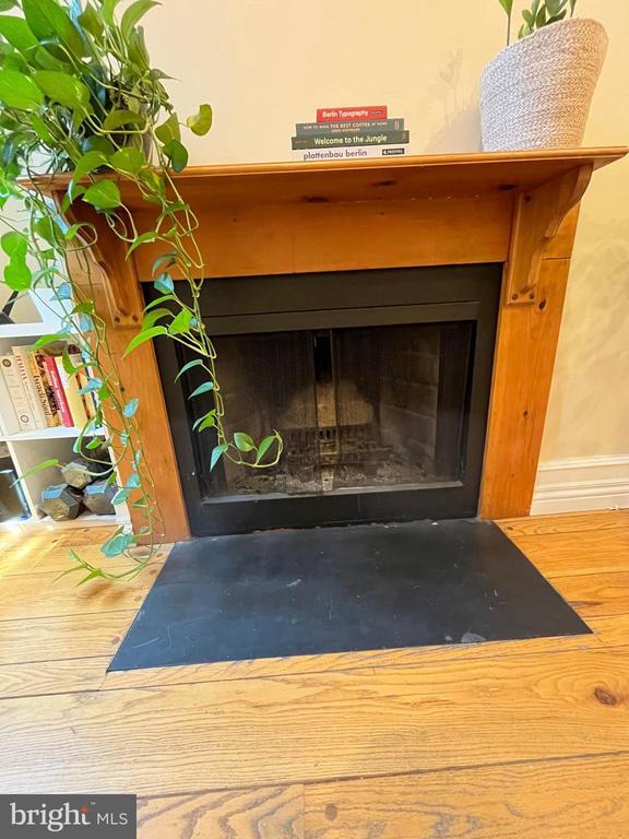 914 Spruce St, Unit 9 in Philadelphia, PA - Building Photo - Building Photo