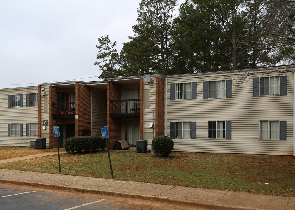 Tall Pines Apartments in Lagrange, GA - Building Photo