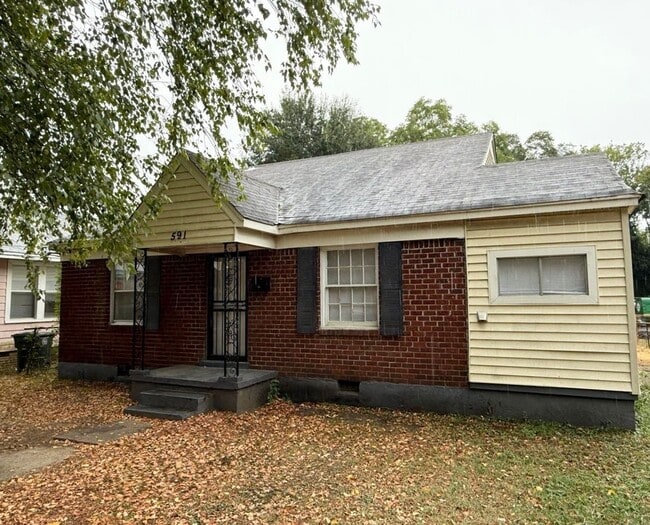 property at 591 Lundee St