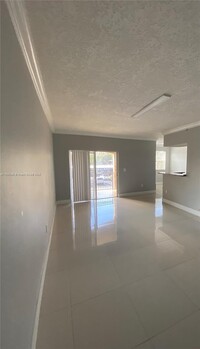 11601 SW 2nd St, Unit 21201 in Pembroke Pines, FL - Building Photo - Building Photo