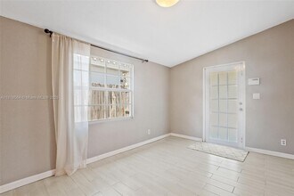1321 NE 16th Ave in Fort Lauderdale, FL - Building Photo - Building Photo