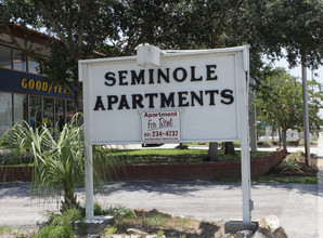 Seminole Apartments in Venice, FL - Foto de edificio - Building Photo