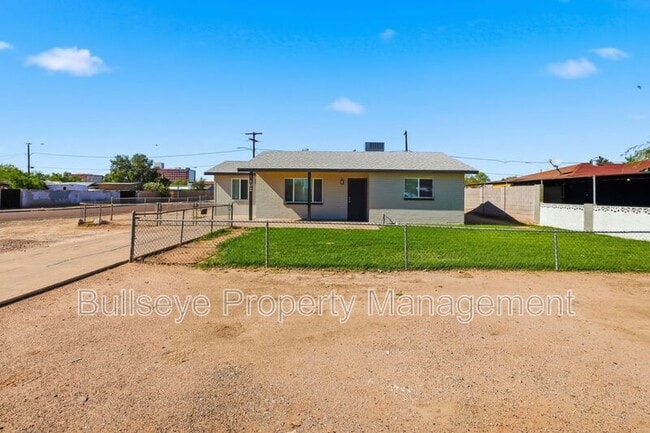 1102 N 28th Pl in Phoenix, AZ - Building Photo - Building Photo
