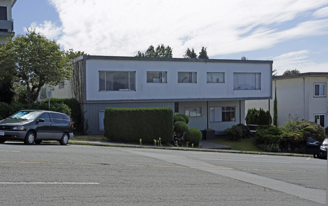 3872 Sunset St in Burnaby, BC - Building Photo - Building Photo