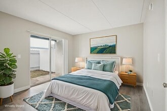 Serenity Lake Apartments in Tampa, FL - Foto de edificio - Building Photo