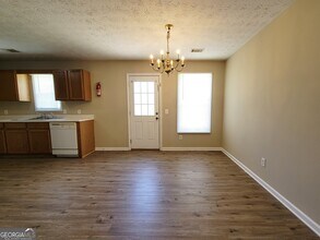256 Courtyard Cir in Winder, GA - Building Photo - Building Photo