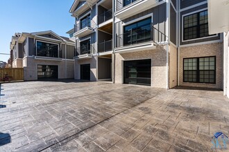 Topper Village in Bowling Green, KY - Building Photo - Interior Photo