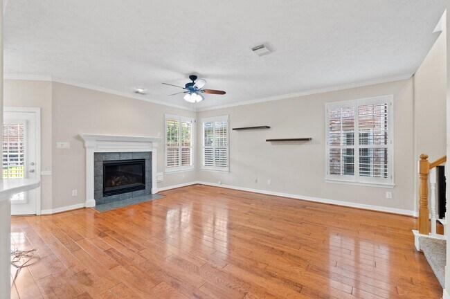 property at 1118 Enclave Square E