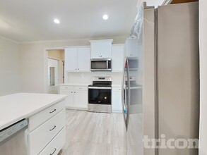 250 Coats Ridge Dr in Benson, NC - Foto de edificio - Building Photo