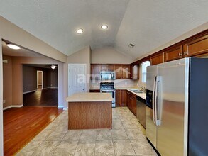 208 Blossom Ct in White House, TN - Building Photo - Building Photo