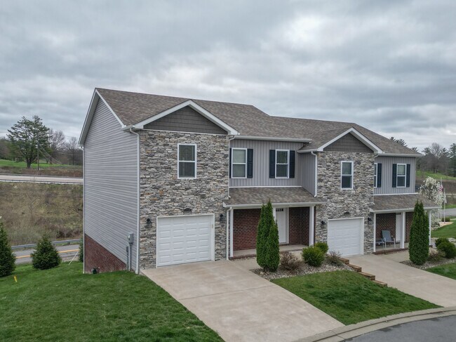 204 N Mimosa Ln in Bridgeport, WV - Building Photo - Building Photo