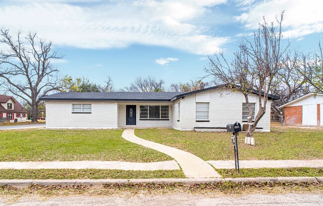 101 Serafini Dr in Del Rio, TX - Foto de edificio - Building Photo