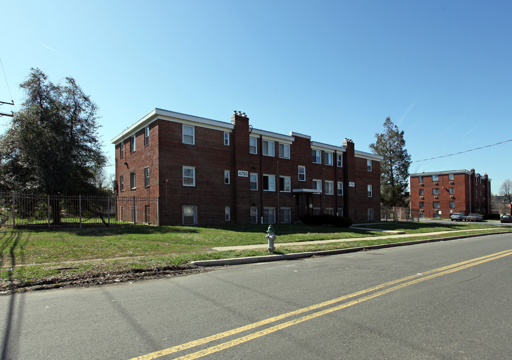 Vesta Three in Suitland, MD - Foto de edificio