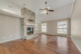 8701 Pheasant Run Dr in Rowlett, TX - Foto de edificio - Building Photo