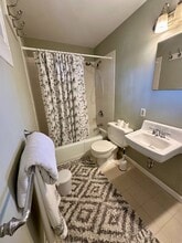 27 Center St in Clinton, NJ - Building Photo - Building Photo