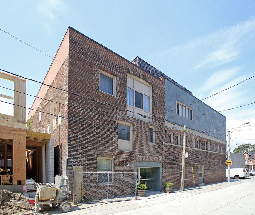 270 Milan St in Toronto, ON - Building Photo