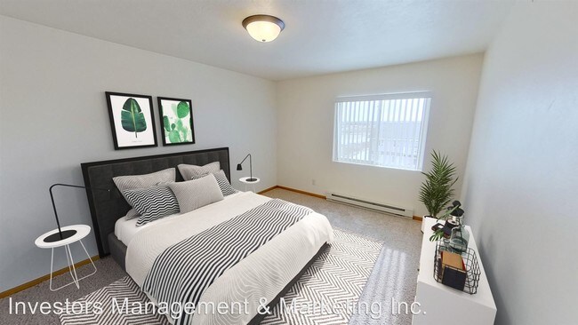 2200 33rd St NW in Minot, ND - Building Photo - Building Photo