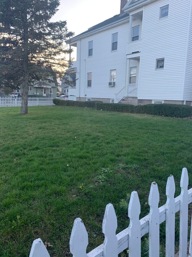 61 Rockdale Ave Rentals in New Bedford, MA