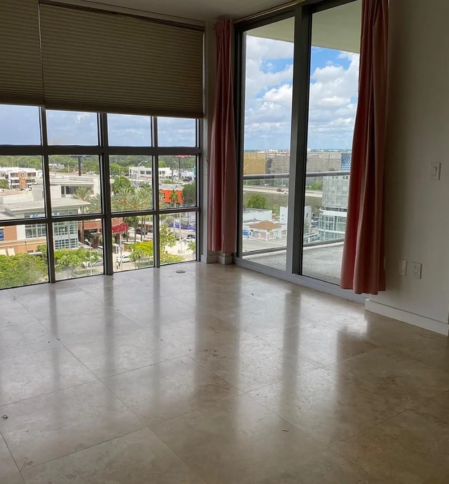 3451 NE 1st Ave, Unit M0202 in Miami, FL - Building Photo - Building Photo