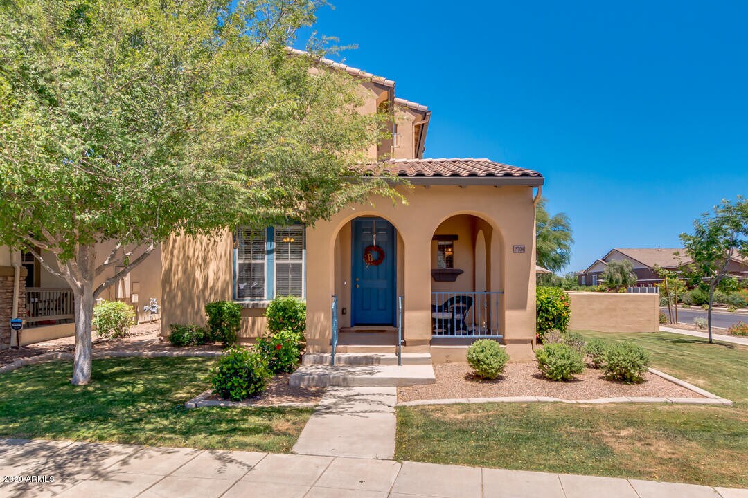 15304 W Wethersfield Rd in Surprise, AZ - Building Photo