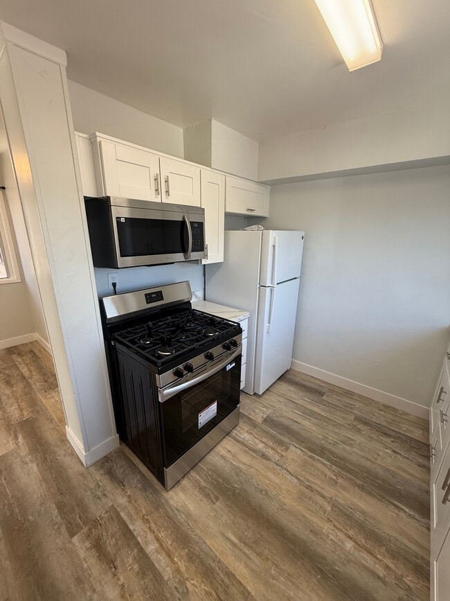 4225 Estrella Ave, Unit 4