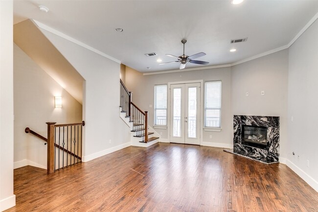 4323 Dickason Ave, Unit 10 in Dallas, TX - Building Photo - Building Photo