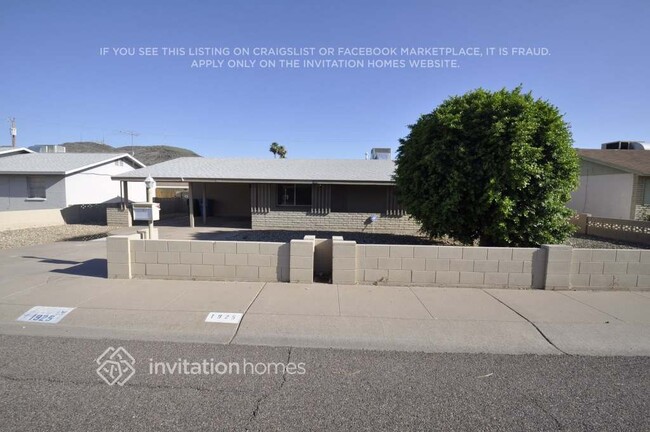 property at 1925 W Eugie Ave