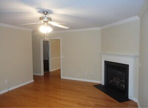 521 Brummell Ln in High Point, NC - Foto de edificio - Building Photo