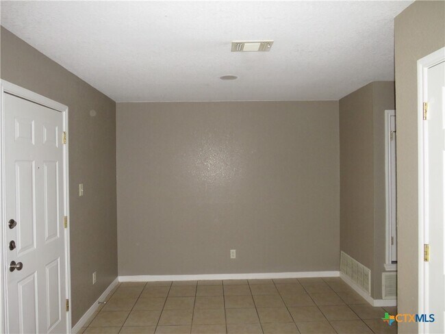 3007 Dannen Ct