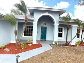 549 SW Prater Ave in Port St. Lucie, FL - Building Photo - Building Photo