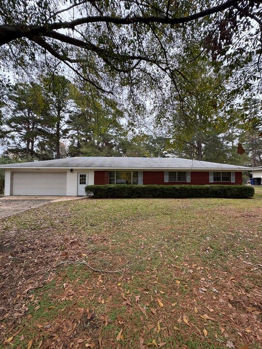 3049 Sandra Dr in Shreveport, LA - Building Photo