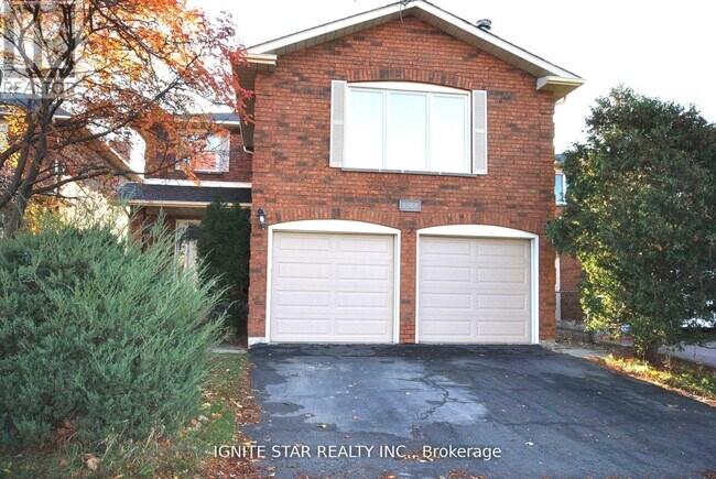 property at 2368 Credit Valley Rd